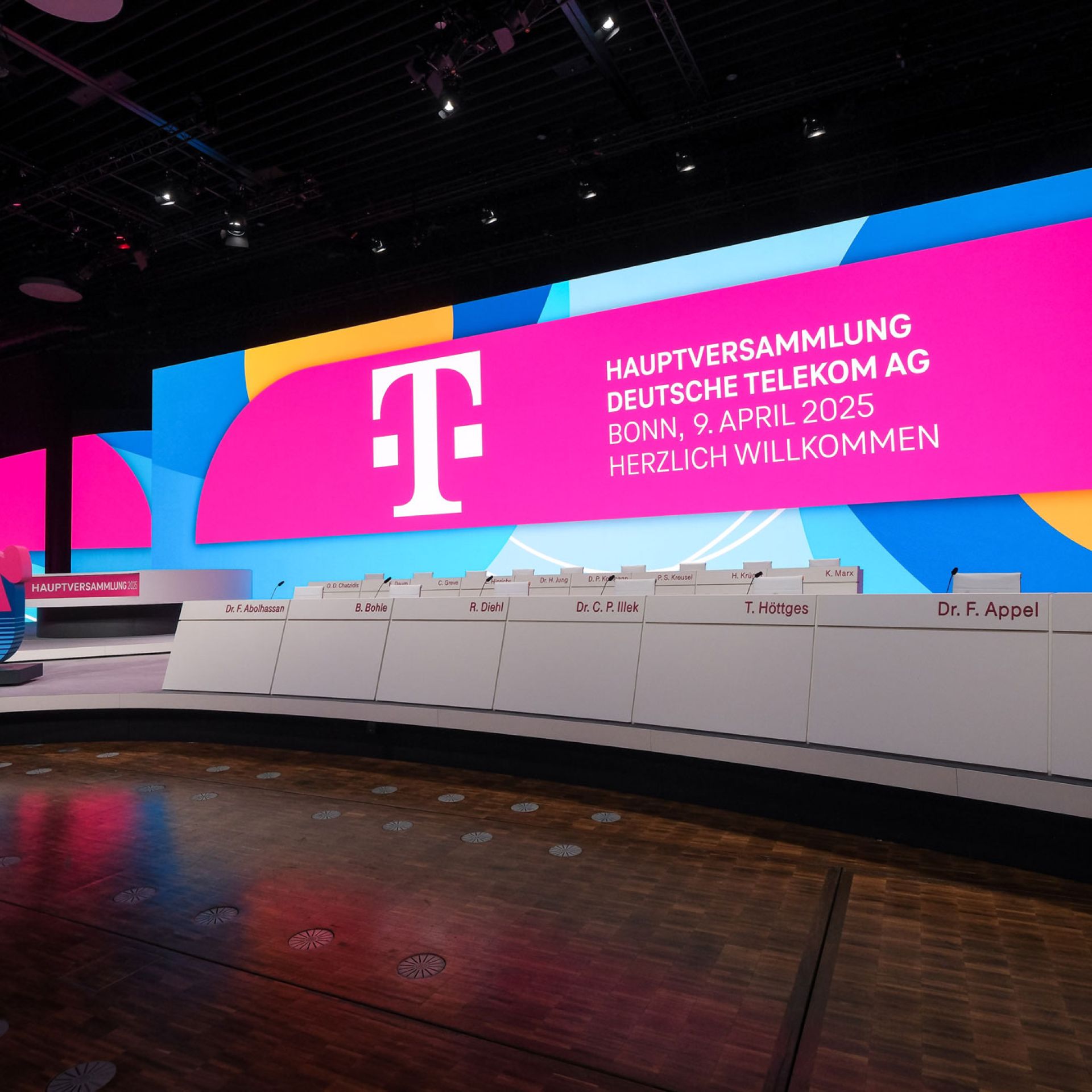 Titelbild für Projekt Telekom Hauptversammlung Bühne